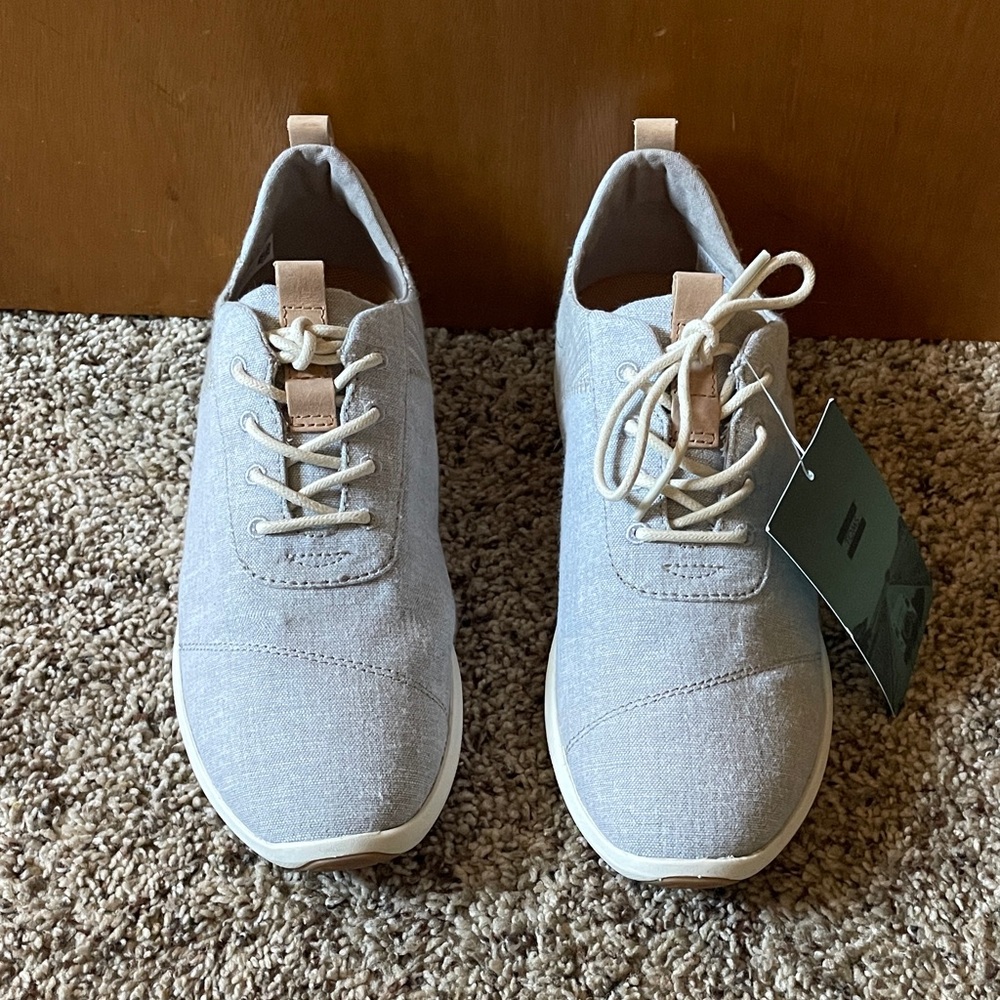 Women’s Gray Toms